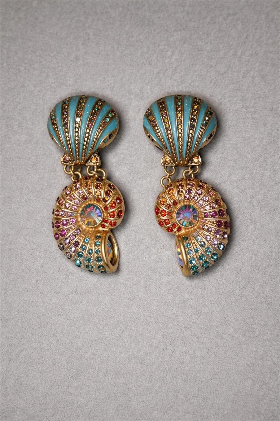 Leah Renkli Taş Detaylı Deniz Kabuğu Figürlü Vintage Sallantılı Küpe